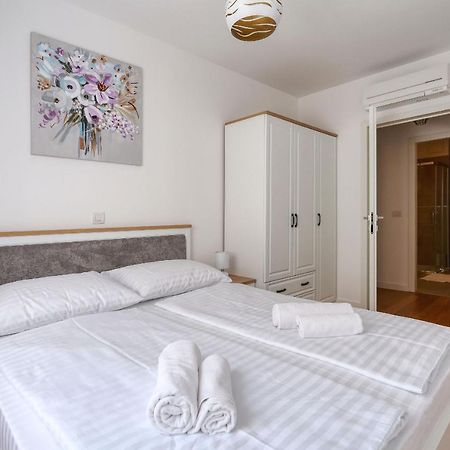 Apartments Luna With Free Parking ザダル エクステリア 写真