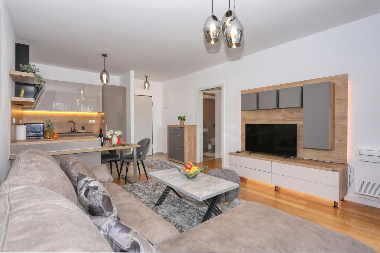 Apartments Luna With Free Parking ザダル エクステリア 写真