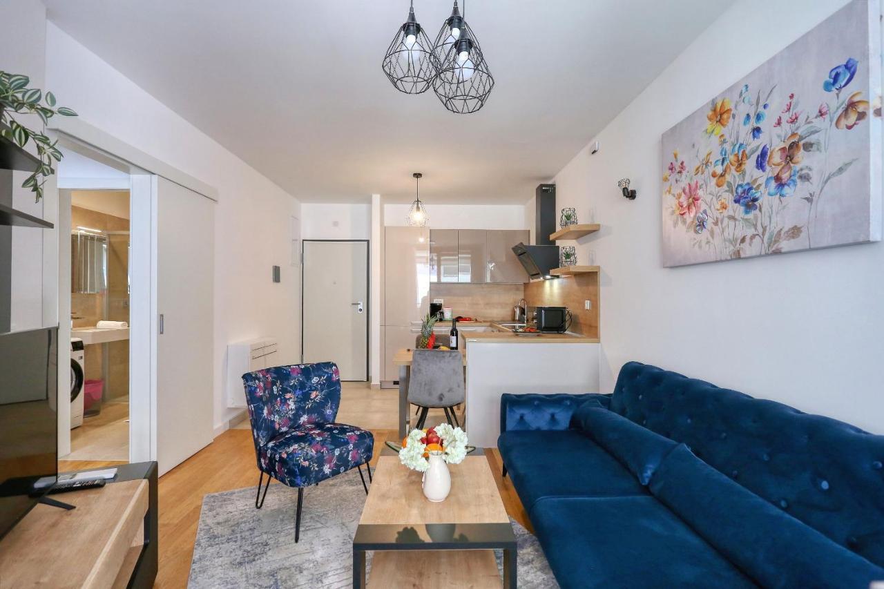 Apartments Luna With Free Parking ザダル エクステリア 写真