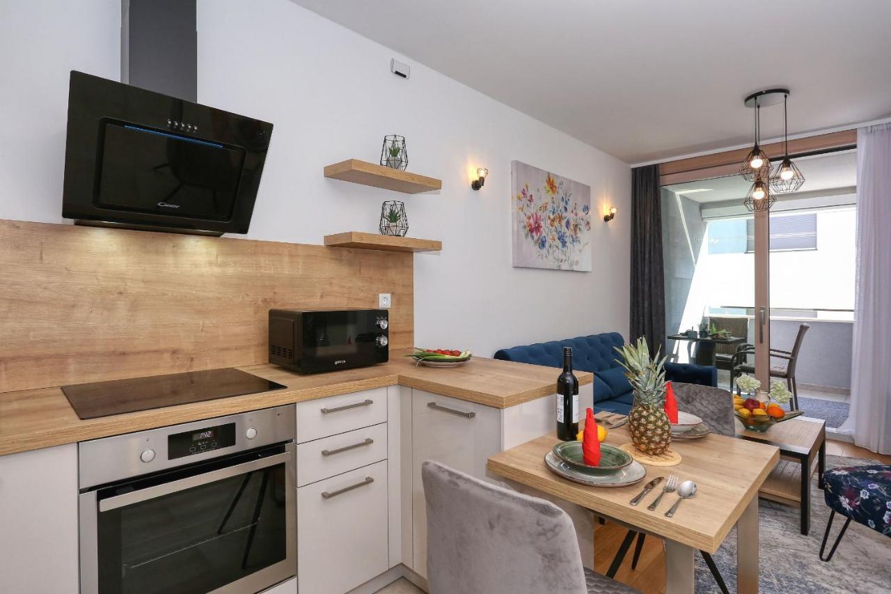 Apartments Luna With Free Parking ザダル エクステリア 写真