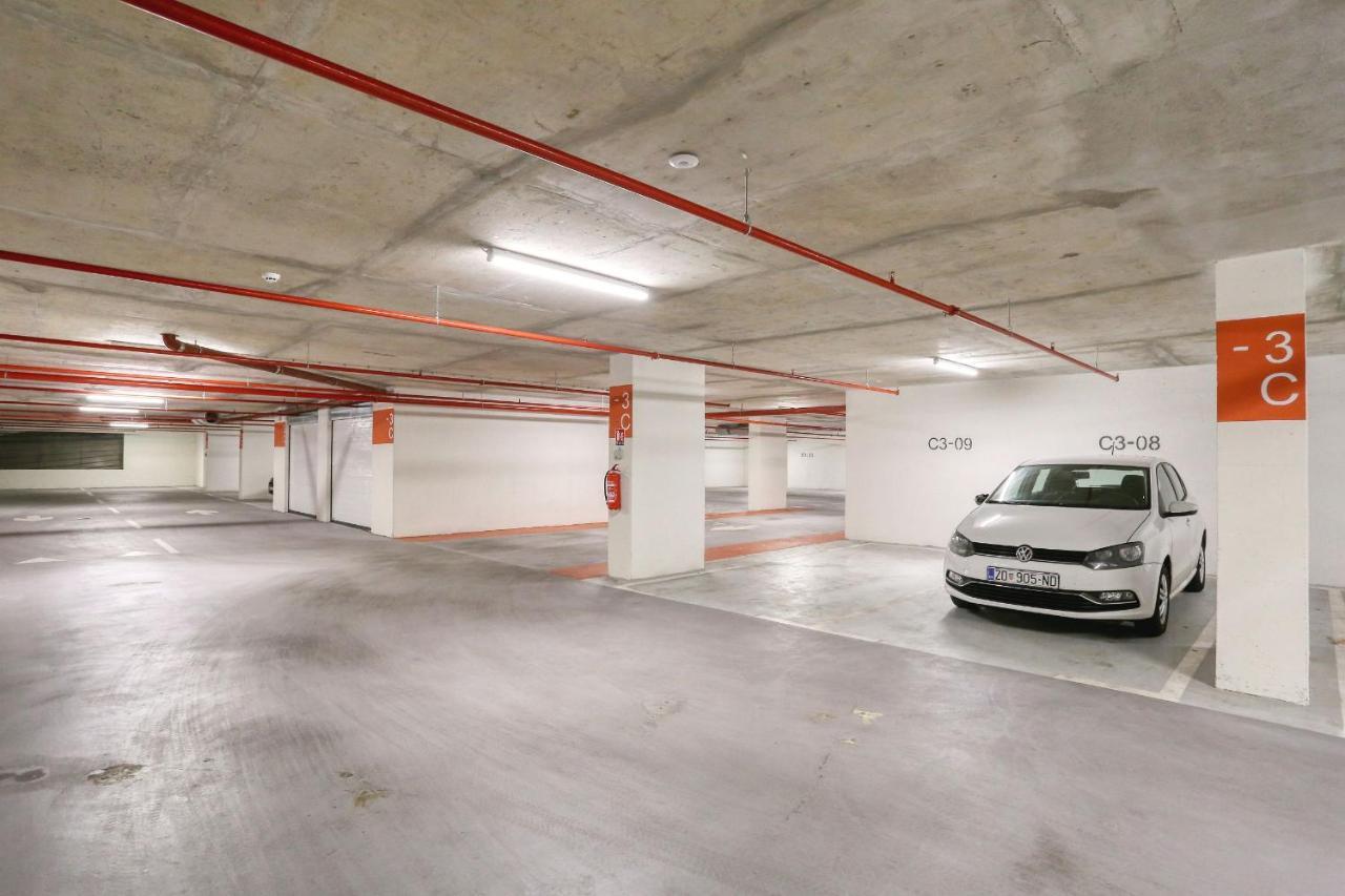Apartments Luna With Free Parking ザダル エクステリア 写真