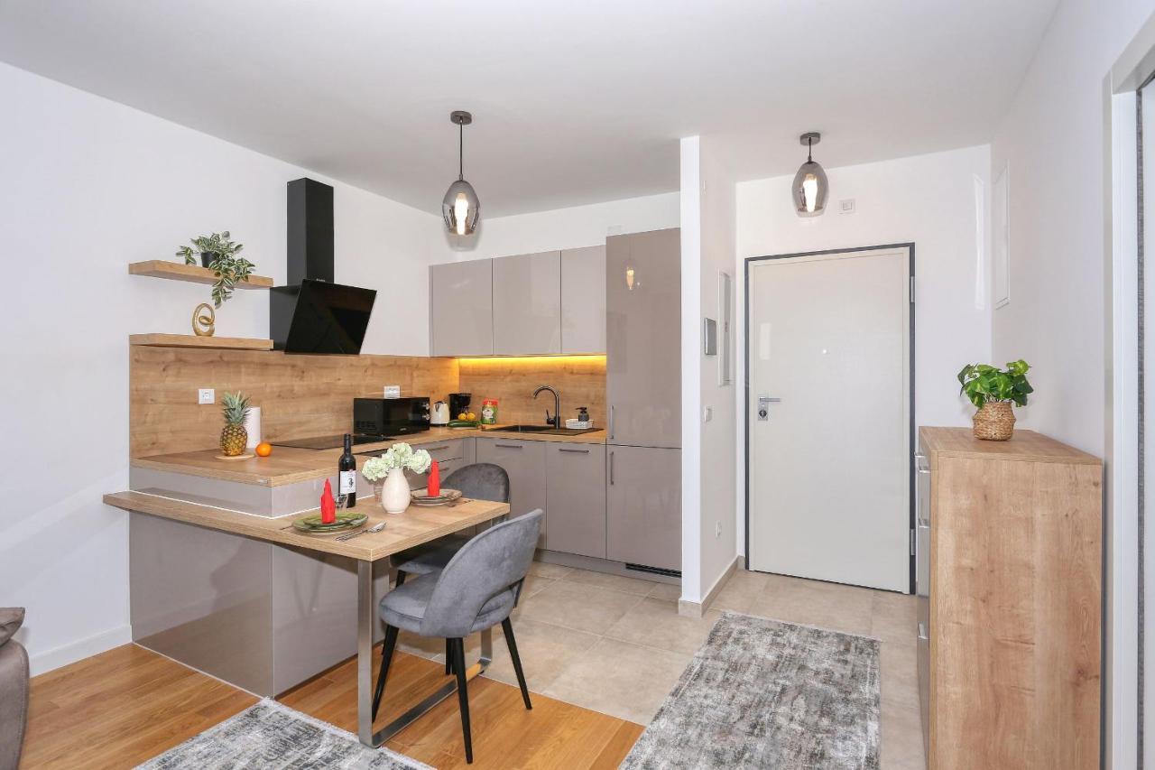 Apartments Luna With Free Parking ザダル エクステリア 写真