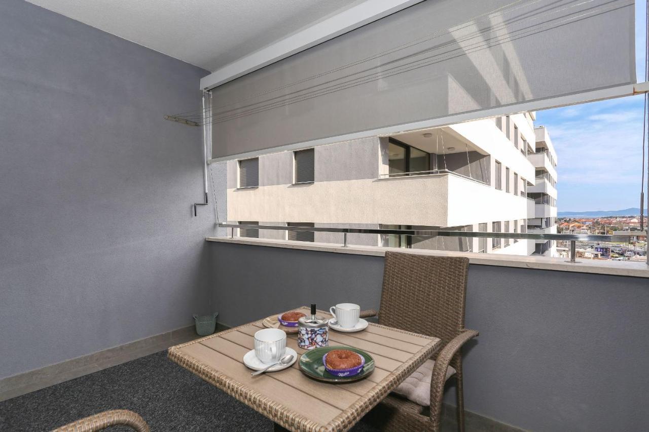 Apartments Luna With Free Parking ザダル エクステリア 写真