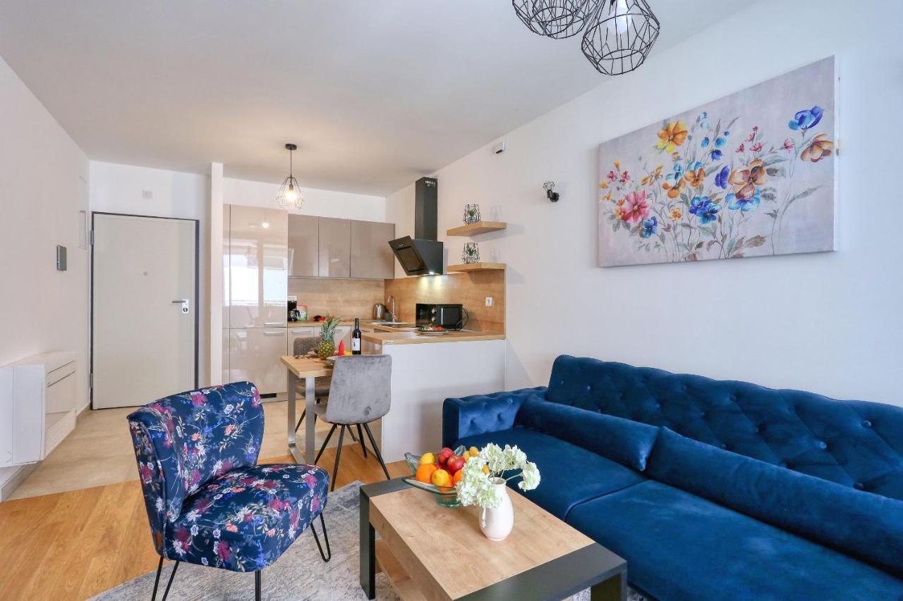 Apartments Luna With Free Parking ザダル エクステリア 写真