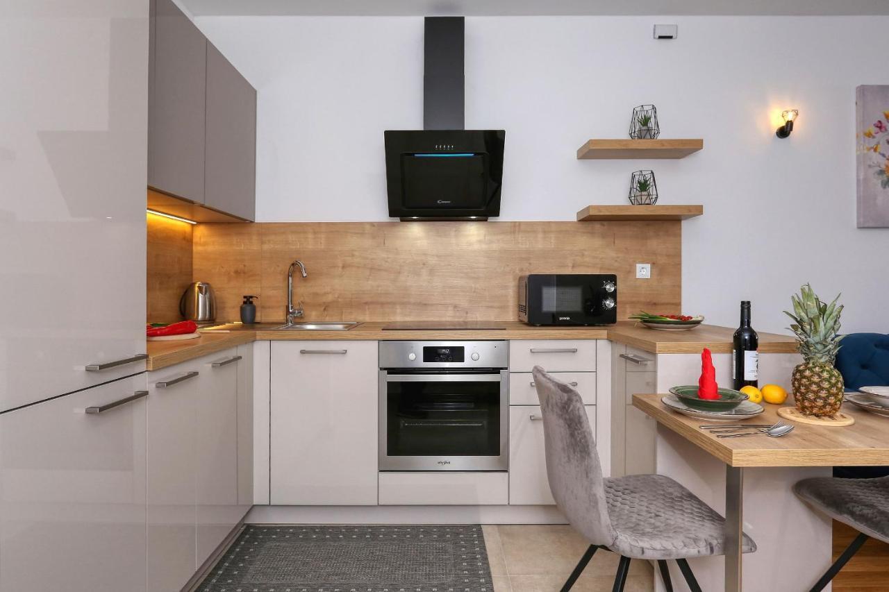 Apartments Luna With Free Parking ザダル エクステリア 写真