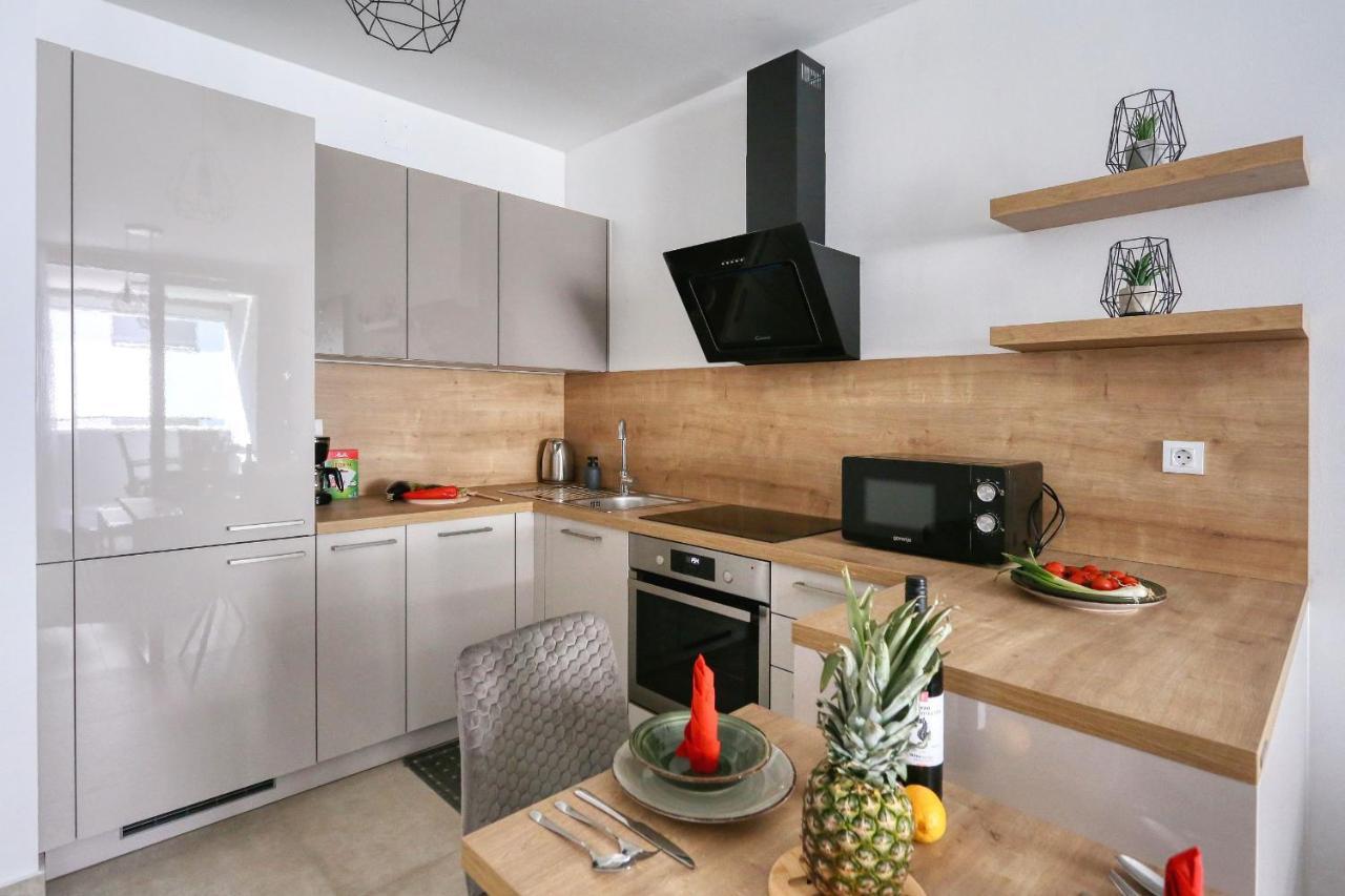 Apartments Luna With Free Parking ザダル エクステリア 写真